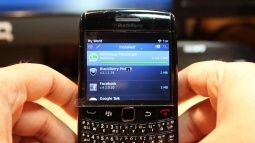 BlackBerry WhatsApp alternatifi program arıyor!