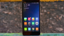 Xiaomi Kavisli Ekrana Geçiş Yapıyor